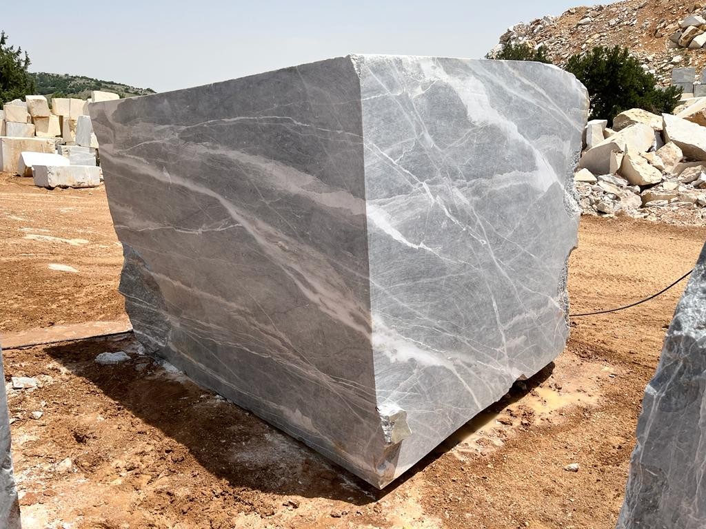 Fior Di Pesco marble quarry block from Turkey