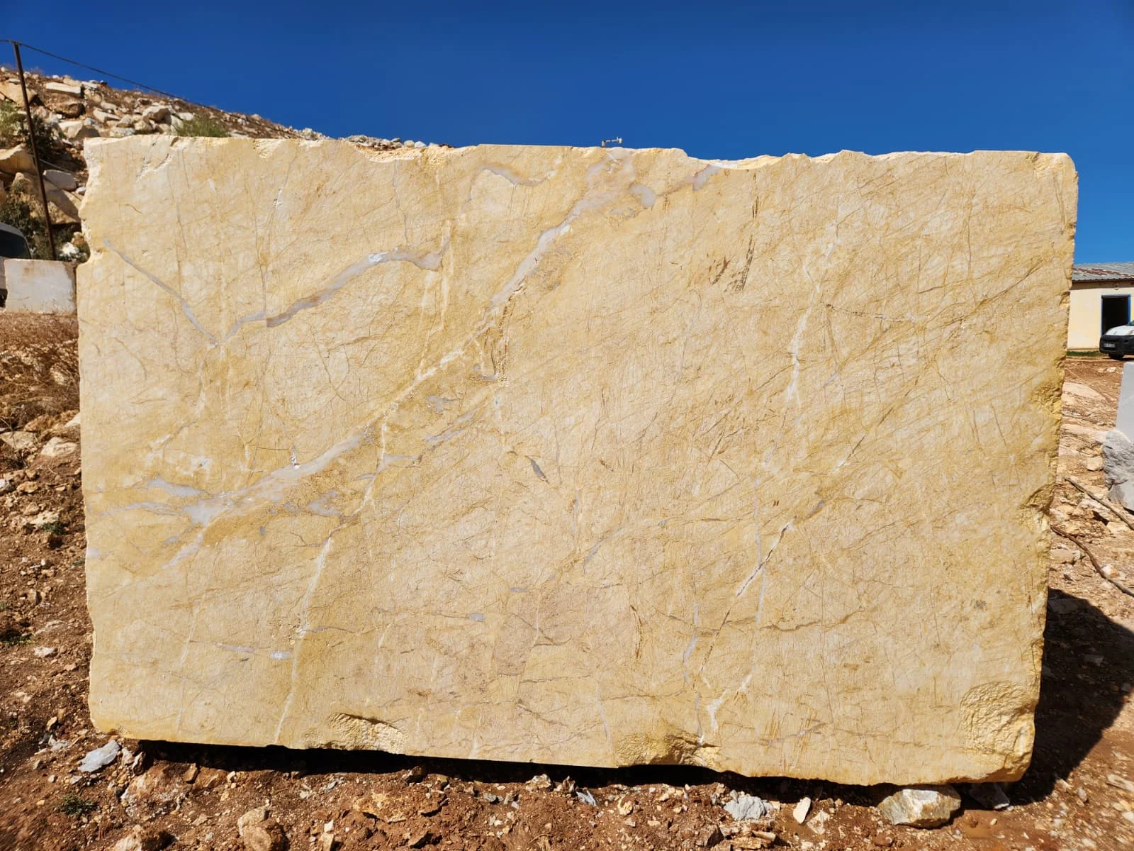 ek görünüm, Golden Spider Doğal Taş blok GS-2026-01 - 27.78 ton, 9.92 m³ - Satıldı Konum: Eskişehir, Türkiye Marque Natural Stones tarafından