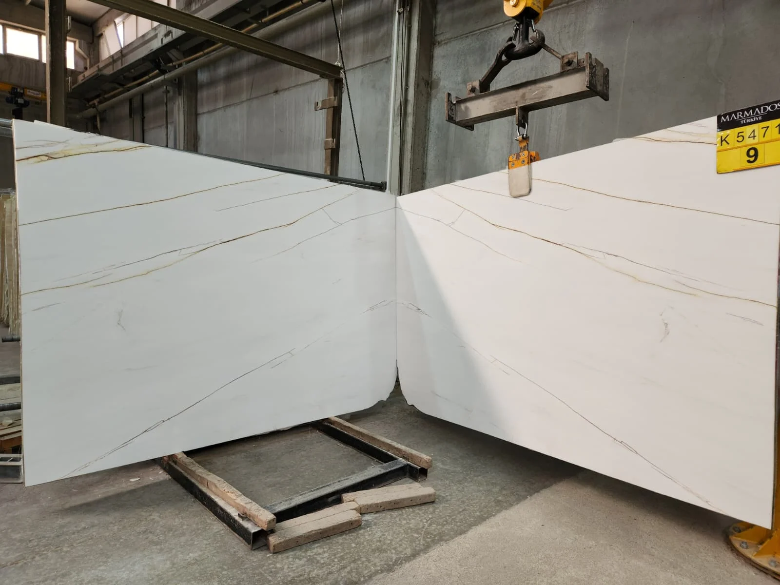 additional view of Rosso Venato Dolomite slab Bundle No. BND-001 - 20 mm, Finish: Honed, 6.00 m² - Sold from Eskişehir, Turkey by Marque Natural Stones