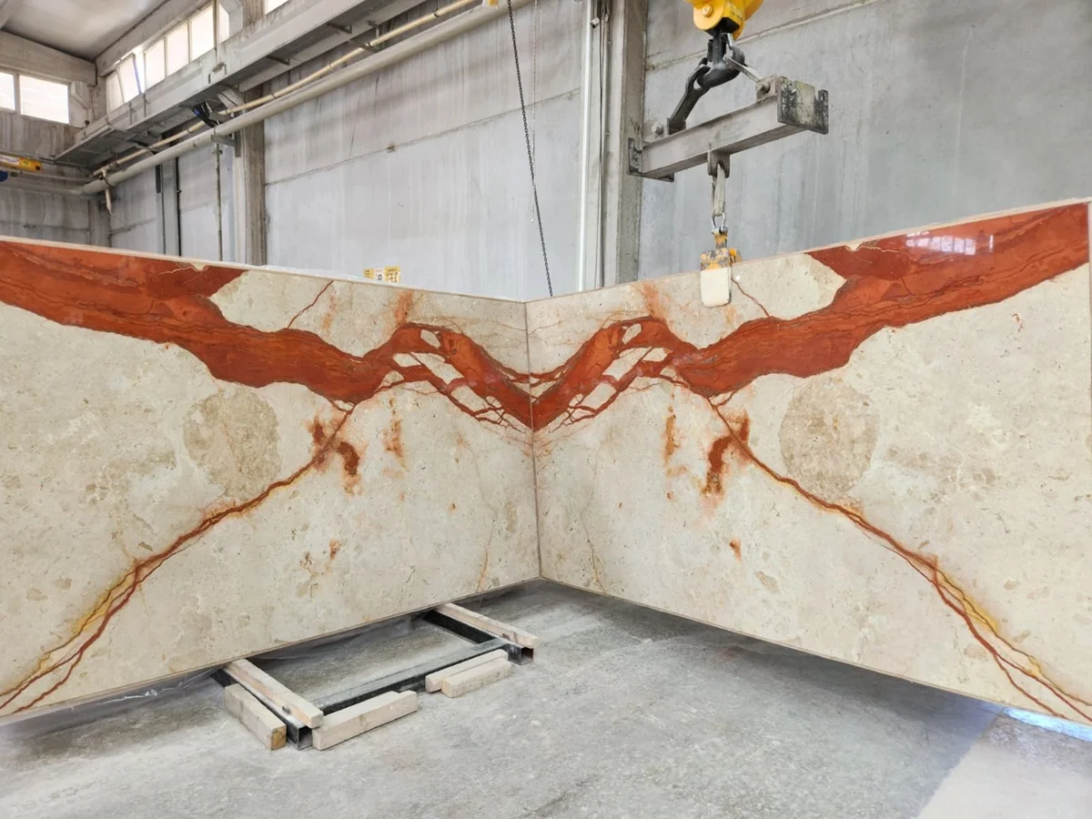 zusätzliche Ansicht von Tronco Ferrato Travertin Platte Bündel Nr. K59850102 - 20 mm, Oberfläche: Poliert, 5.99 m² - Versandbereit — von Eskişehir, Türkei von Marque Natural Stones