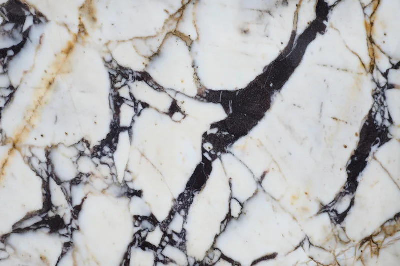 Calacatta Viola marble slabs, tiles and blocks